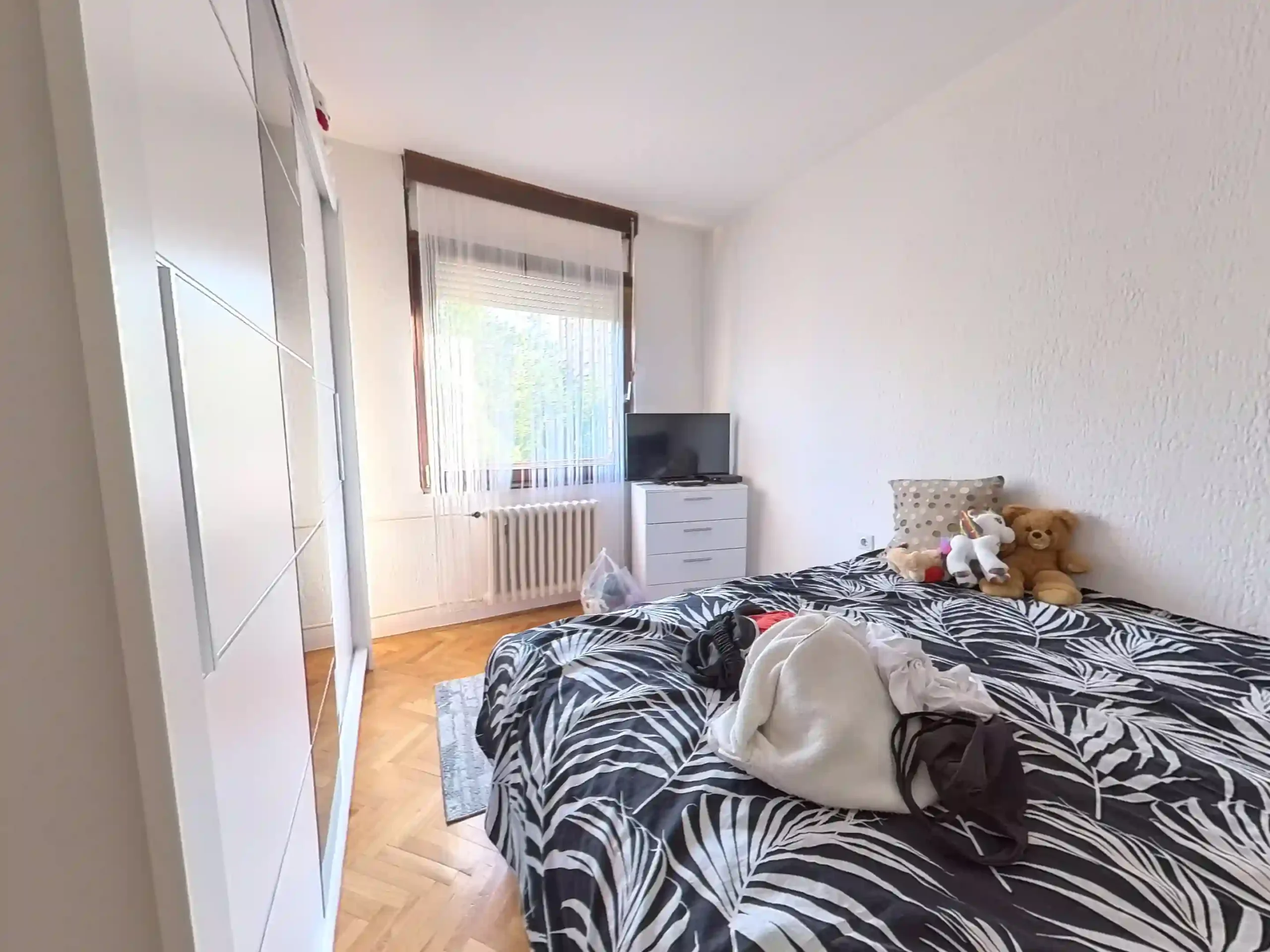 Spavaca soba Bulevar Nemanjica